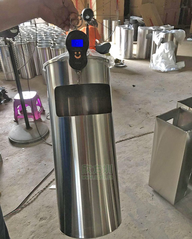 上海不銹鋼座地?zé)熁彝白愫裾娌膶?shí)料,確保質(zhì)量統(tǒng)一